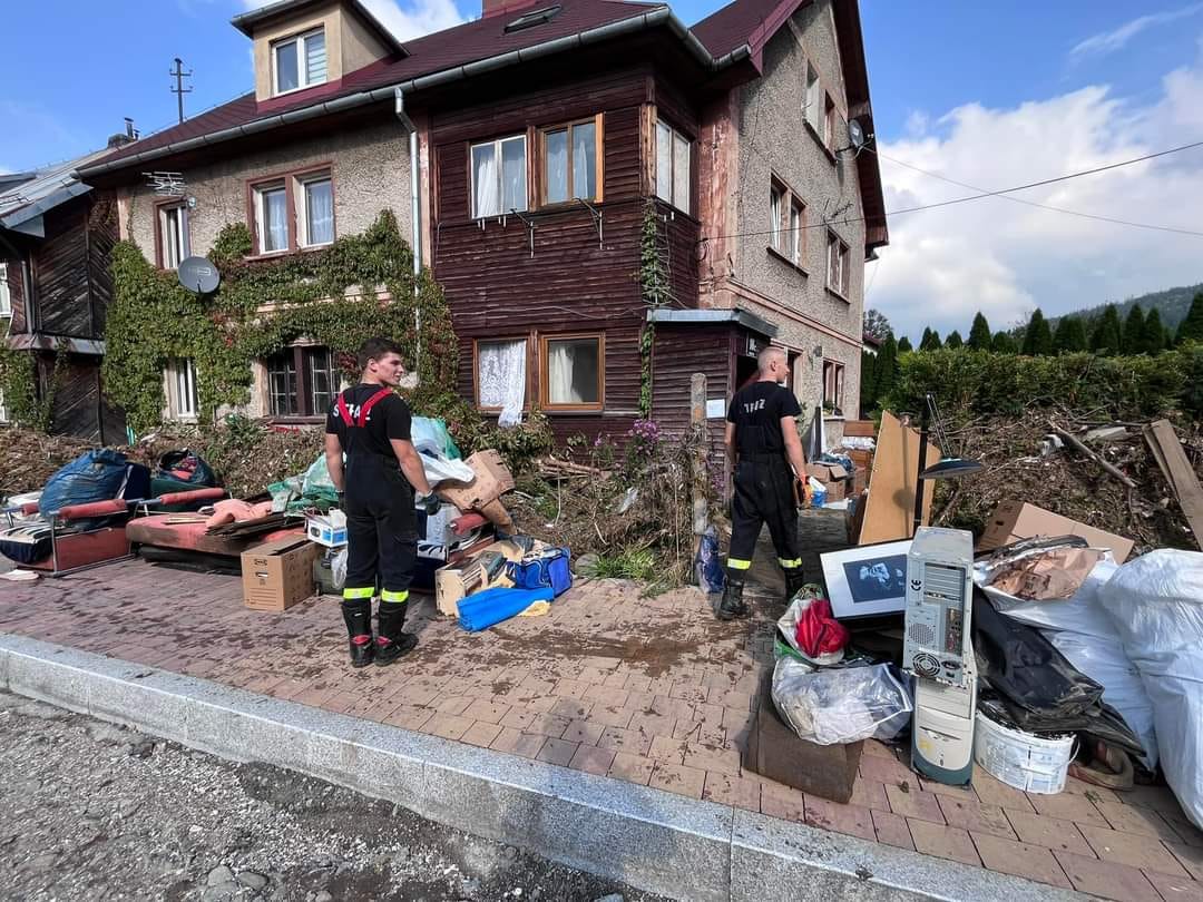 Strażacy z Gminy Wierzchosławice ruszyli z pomocą dla powodzian z Dolnego Śląska