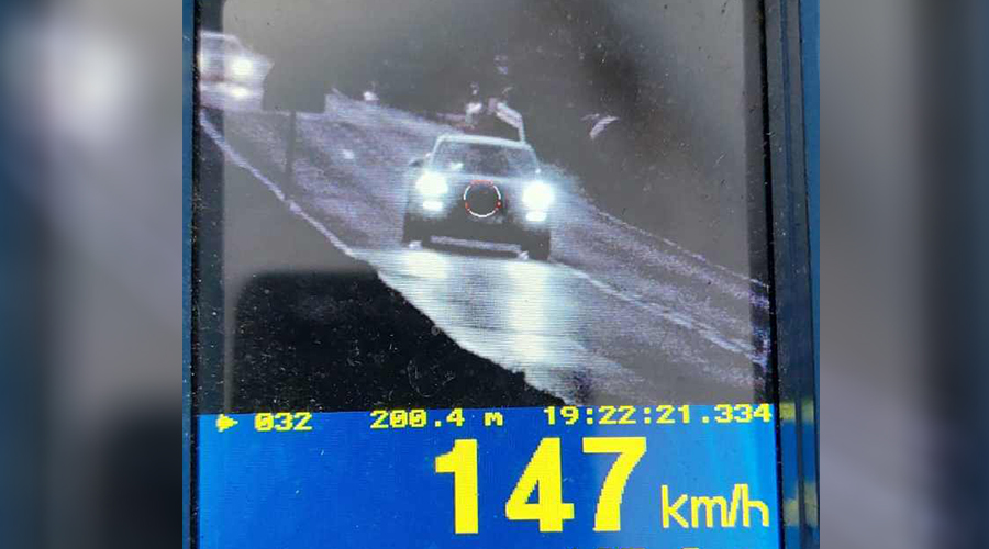 Jechał porsche 147 km/h w obszarze zabudowanym